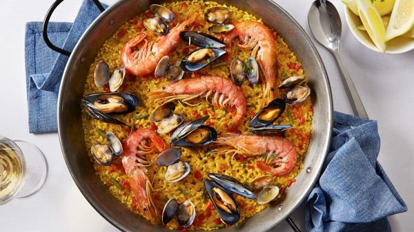 Рецепт приготовления домашней паэльи с морепродуктами: наслаждайтесь испанским вкусом