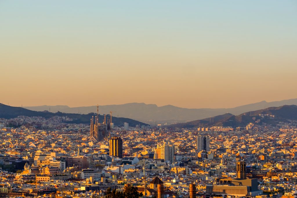 Система Здравоохранения в Барселоне: Страховка и Важные Моменты для Экспатов